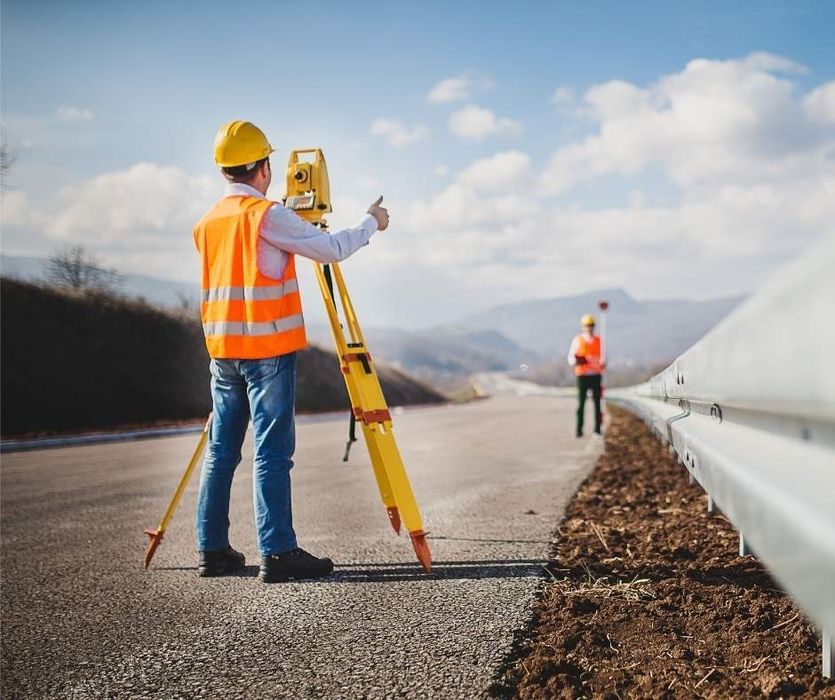 Геодезист разбивка участок, топосемка, жер ату,нивелир