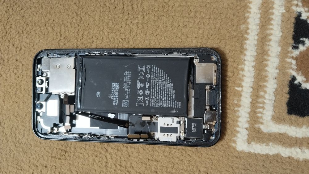 iPhone 13 На запчасти.