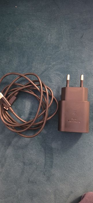 Super fast charger 25W usb C iPhone/Samsung
