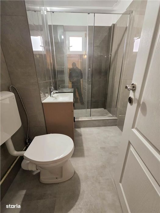 Apartament 3 camere, UMF, 2 bai, Ultracentral, renovat complet,Targu M