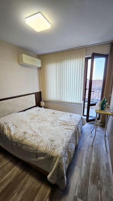 Продава се Тристаен апартамент в Варна, Цветен квартал - 93 кв.м за 2151 €/кв.м - Снимка #12