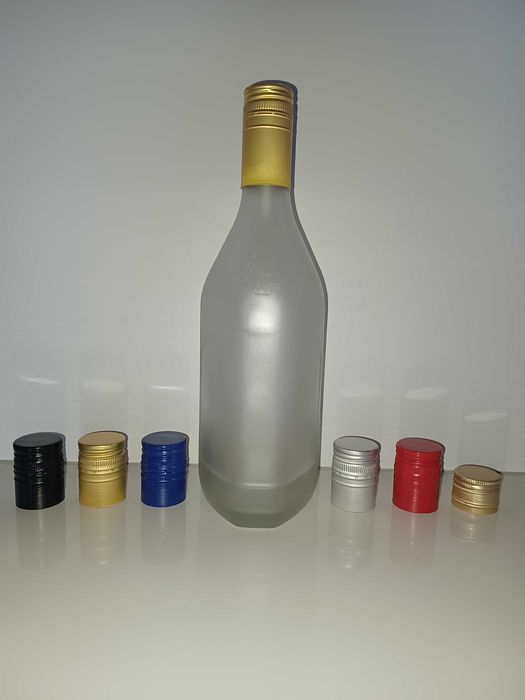 Матирани стъклени бутилки за ракия,вино, и др.