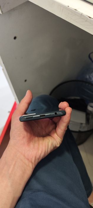Samsung A13.  juda arzon