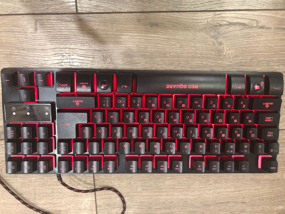 Red square tkl обзор