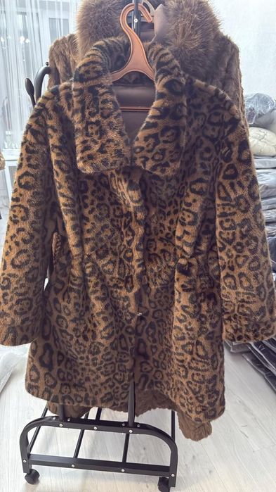 Продам шубы новые