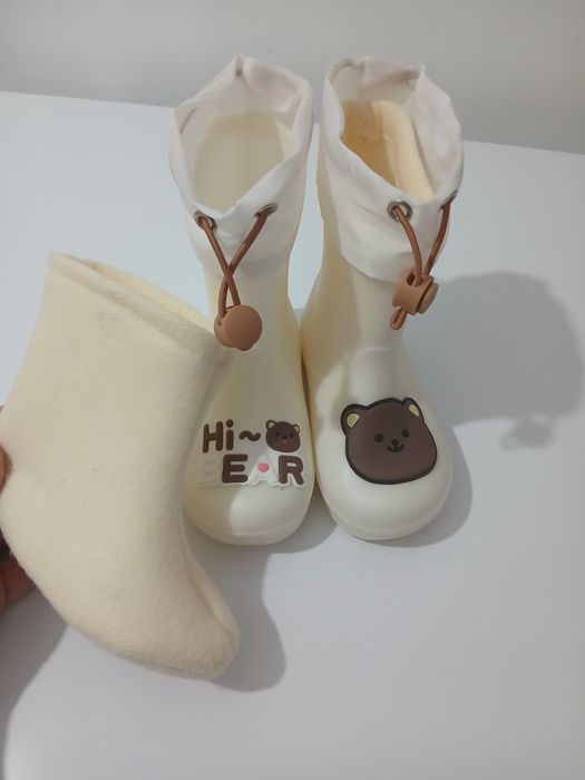 Продам детские сапоги