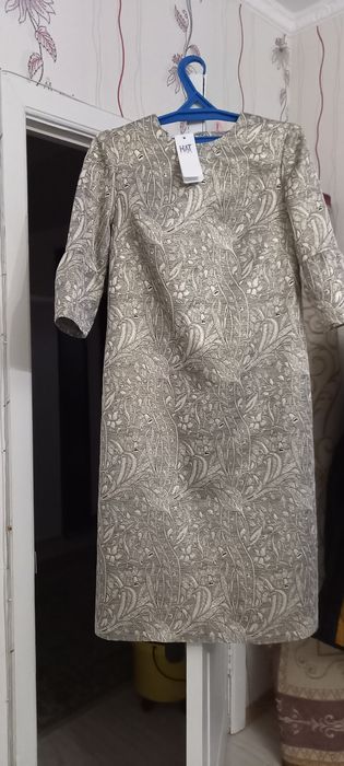 Продам женское платье