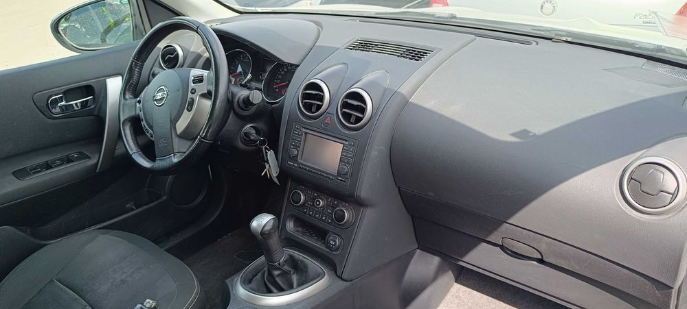 Nissan Qashqai 1.6i 2010-2014г. на части