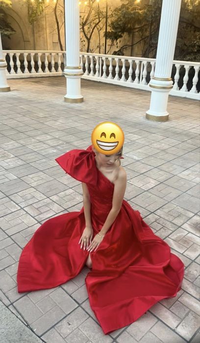 Платье вечернее в хорошем состоянии