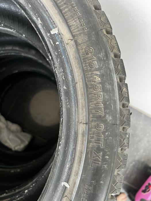 Продам зимние шины R17