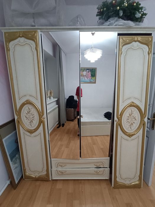 Продам комплект спальной мебели