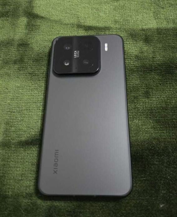 Продам XIAOMI 15 срочно