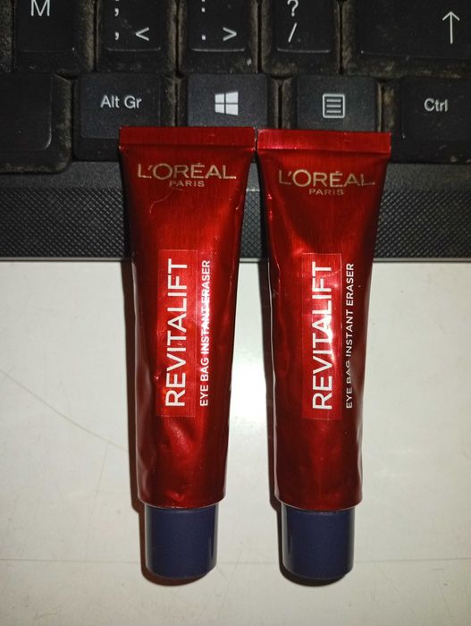 L`oreal Paris Revitalift crema tratament pentru cearcane/ochi umflati 15 mL made in Germany