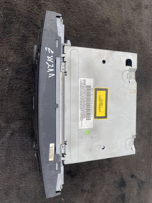 Radio CD Mercedes E W211 Pret 300 lei