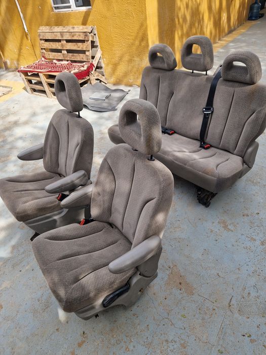 Крайслер вояджер 2.4 газ бензин