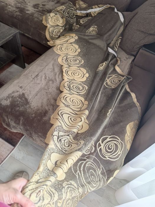 Продавам късо перде