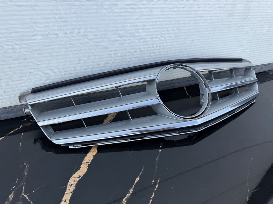 Оригинална решетка Mercedes C-Class W204