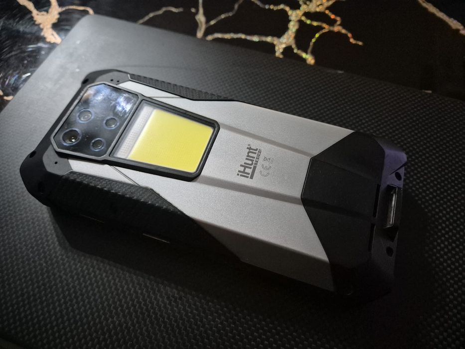 Telefon  iHunt Titan Tank 3 P30000 Pro. Telefon IP 68