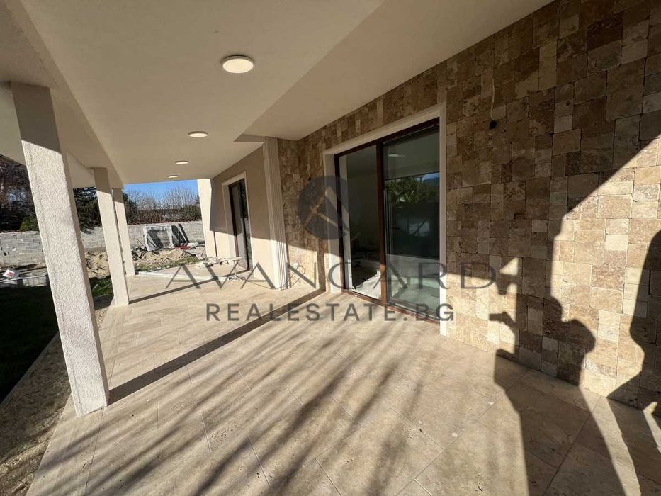 оф.24684 Самостоятелна двуетажна къща с акт 16 в Крумово