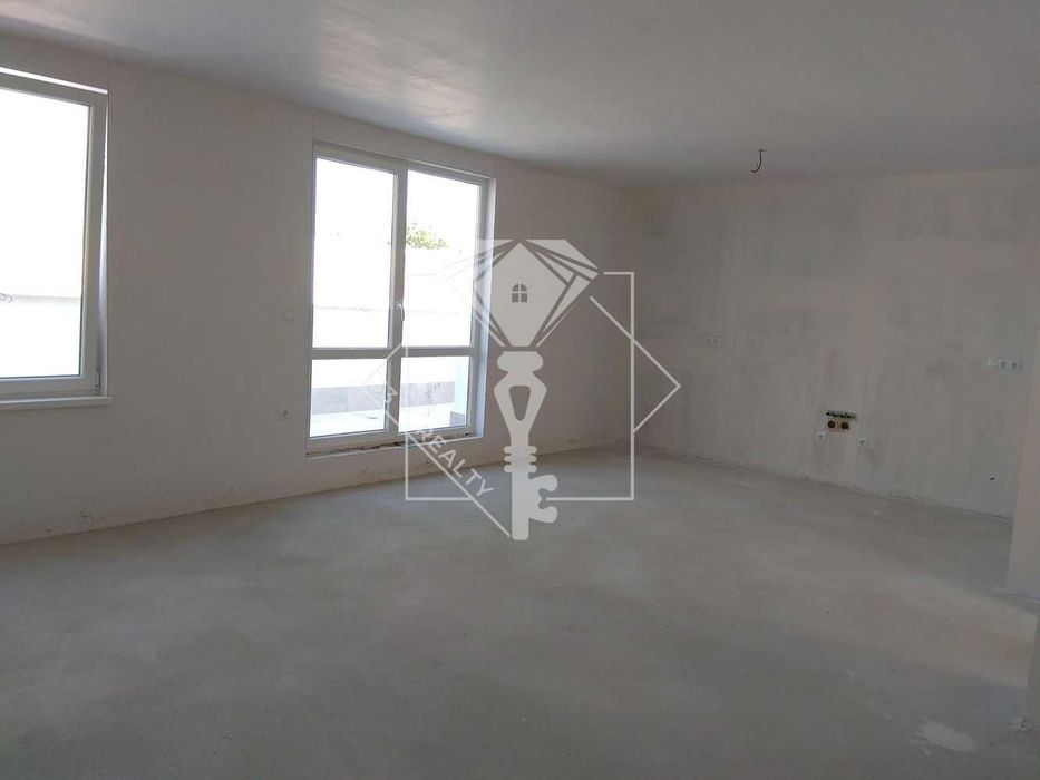 Продава се Тристаен апартамент в Пловдив, Каменица 2 - 80 кв.м за 1350 €/кв.м - Снимка #2