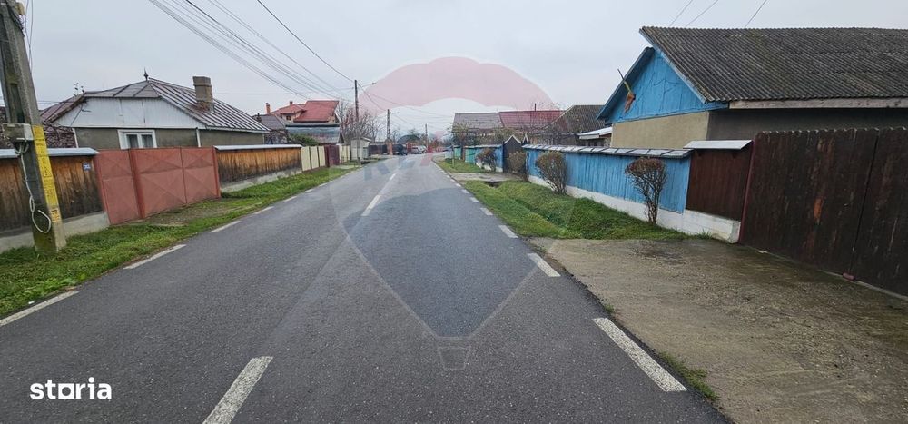 Casă bătrânească + teren 1581 mp în sat Holt, comuna Letea Veche