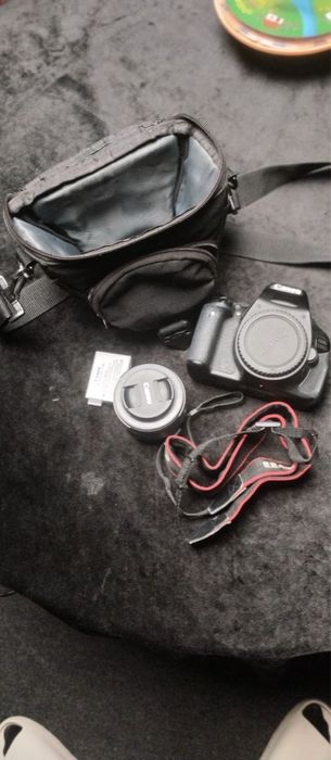 Canon EOS 600D camera хорошем состояние!