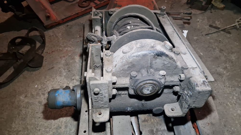 troliu de  forta zil pt tractor forestir sau platforma camioane