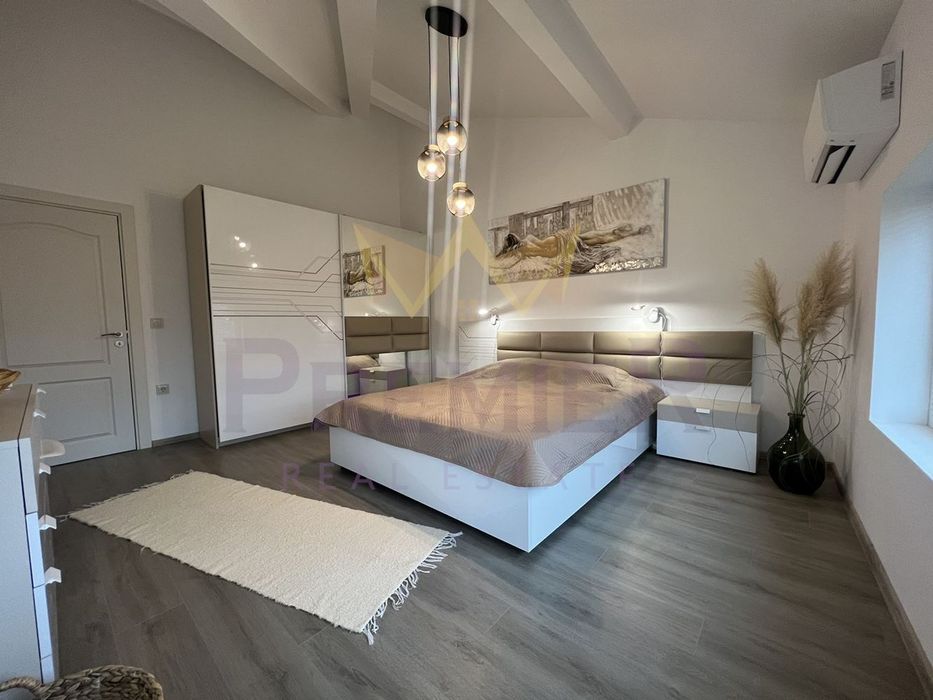 Дава се под наем Тристаен апартамент в Варна, Център - 90 кв.м за 1100 € - Снимка #8