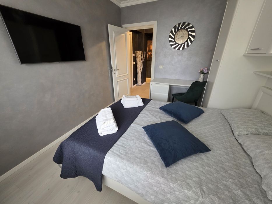 PF Inchiriez apartament 2 camere decomandat complex ESQ village 2 et 1/4