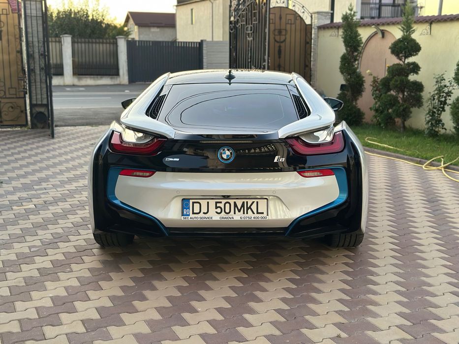 2015 BMW i8 plug in hybrid