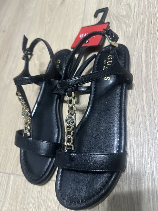 Новые Сандали guess