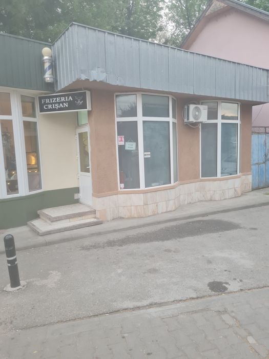 Închiriez spațiu în hateg