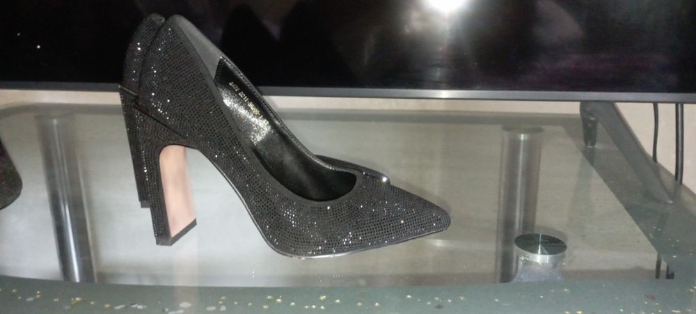 Туфли новые 37 размер