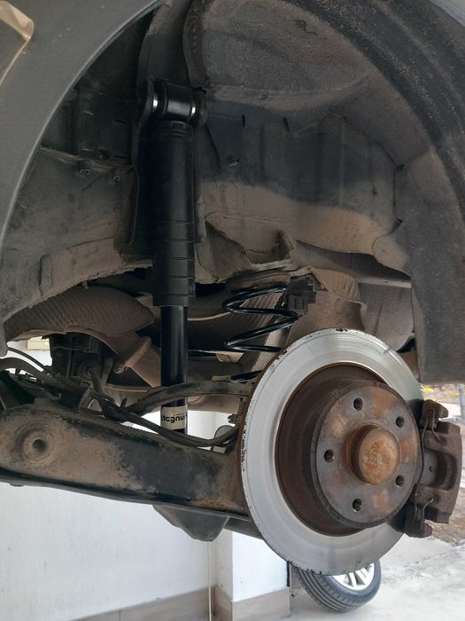 Автодиагностика.Зареждане на автоклиматици.Ремонт.