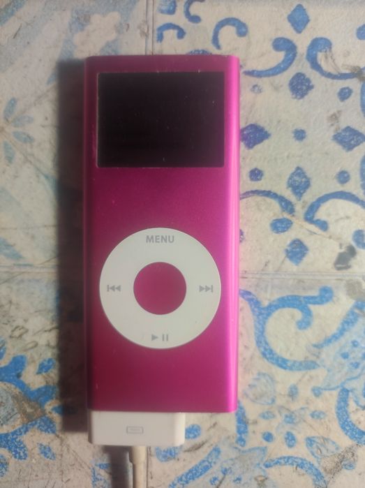 Apple iPod nano 2-го поколения (4GB, модель A1199)