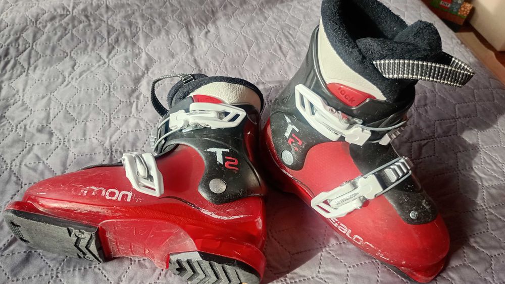 детски ски обувки Salomon t2 №28 + щеки 70см