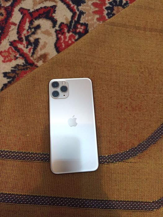 iPhone 11 pro золотистый