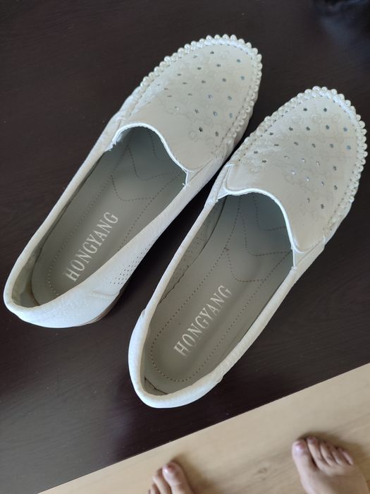 Продам туфли новые