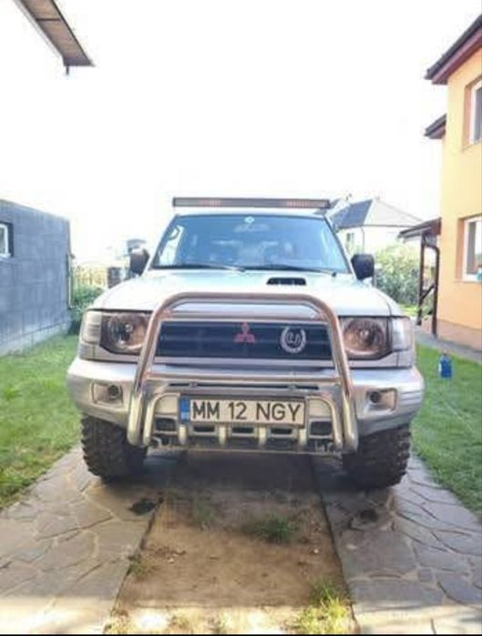 Mitsubishi pajero