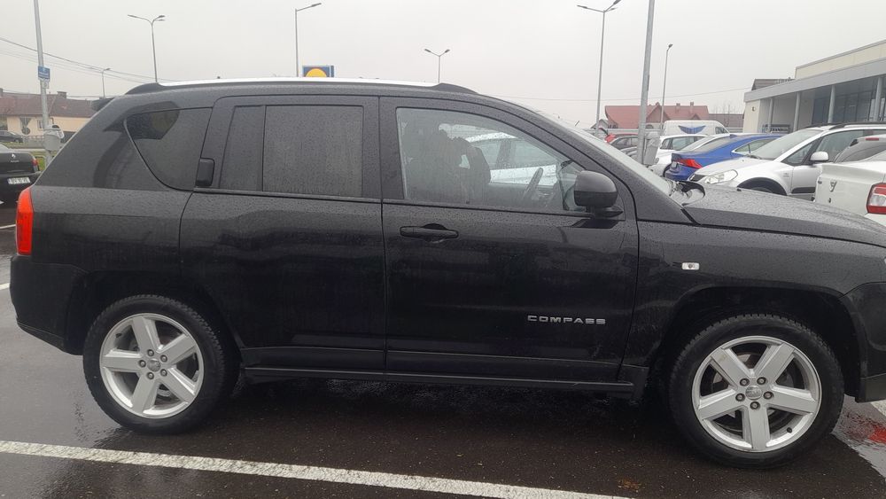 Vând Jeep cmpas an 2011 cp 173