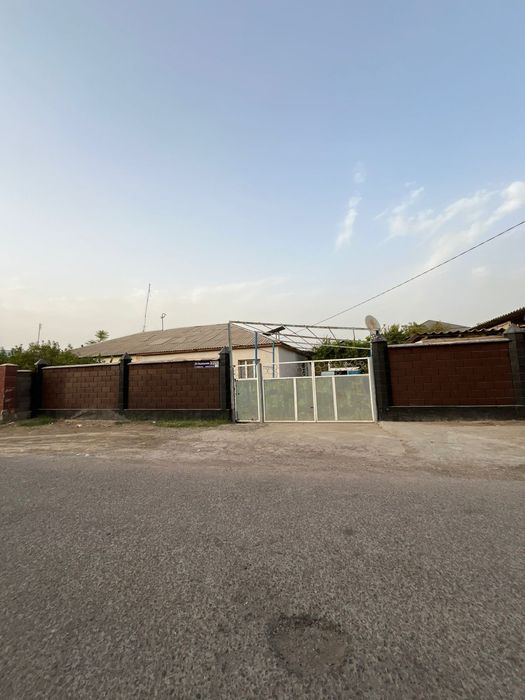 Үй сатылады орталықта