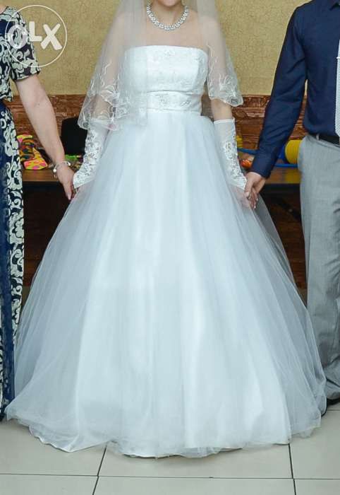 продаю свадебное платье!майкудук.