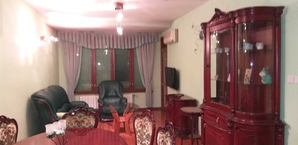 Дава се под наем Двустаен апартамент в Стара Загора, Център - 70 кв.м за 280.5 € - Снимка #1