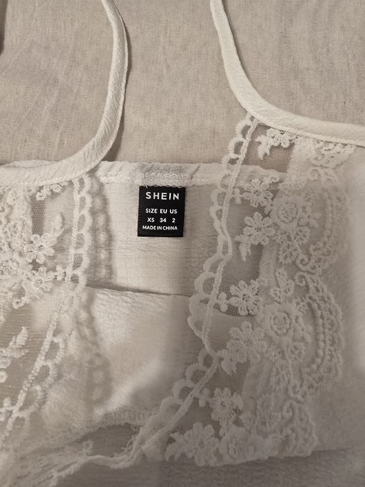 Vand maieu alb cu dantela , marimea xs