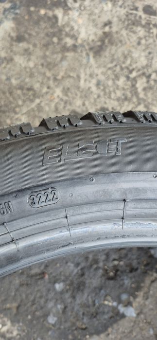 2 anvelope iarna ca noi Pirelli 235/50/20,dot 2022.Pretul este pe bucata