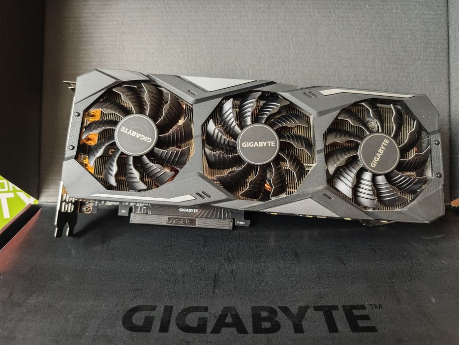 Продам видеокарту GeForce RTX 2070 SUPER WINDFORCE OC 3X 8G