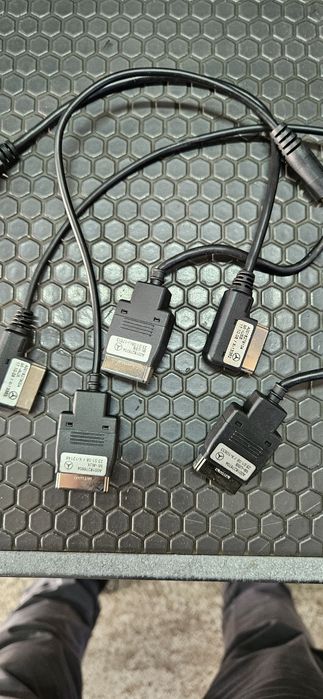 Блутут за Мерцедес и аудио кабели