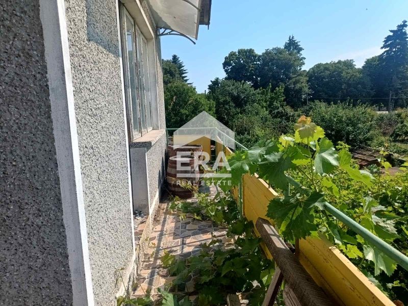 Ексклузивна двуетажна къща за продажба с голям двор,  с. Соколово, обл