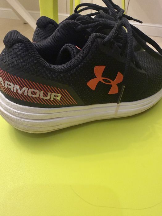 Кроссовки under armour