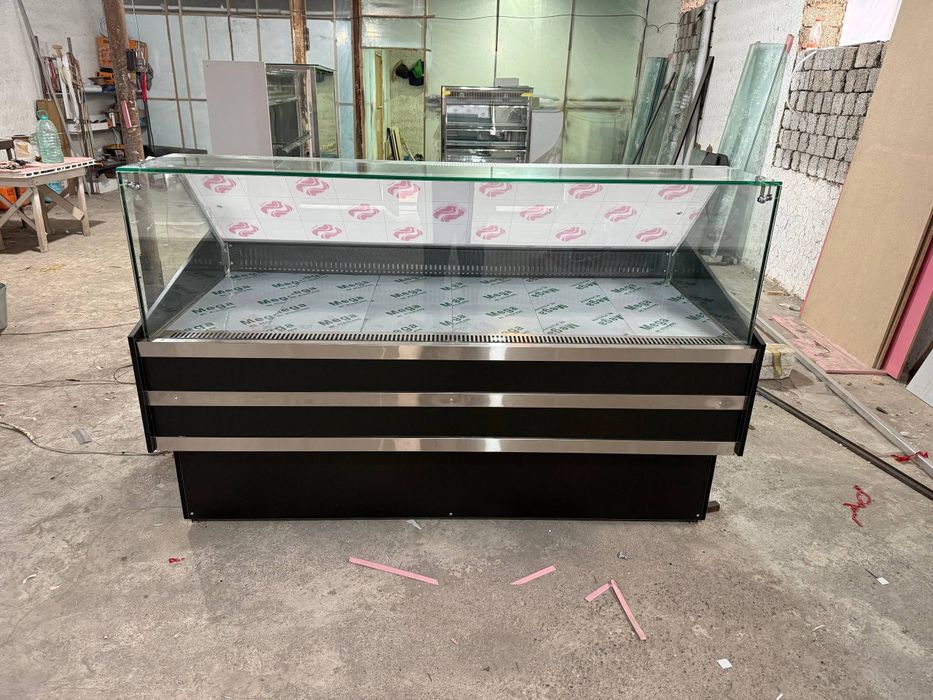 Витрина холодильник